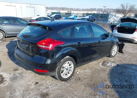 2017 Ford Focus Se z USA, uszkodzony, nr VIN 1FADP3K25HL227357